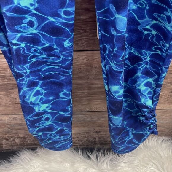 So Yoga Excercise Pants Size Medium Blue Water Color - Picture 4 of 10